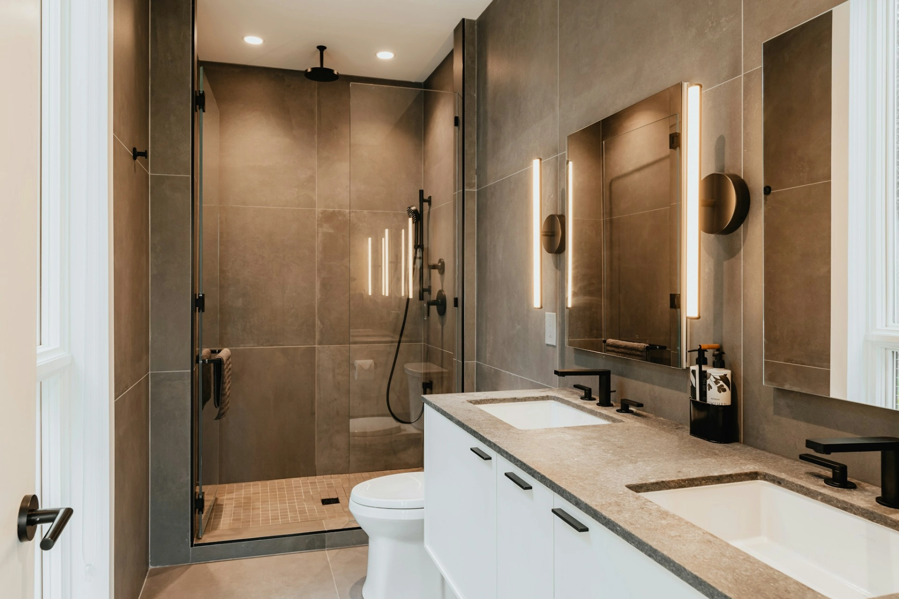 pose de panneaux de salle de bain